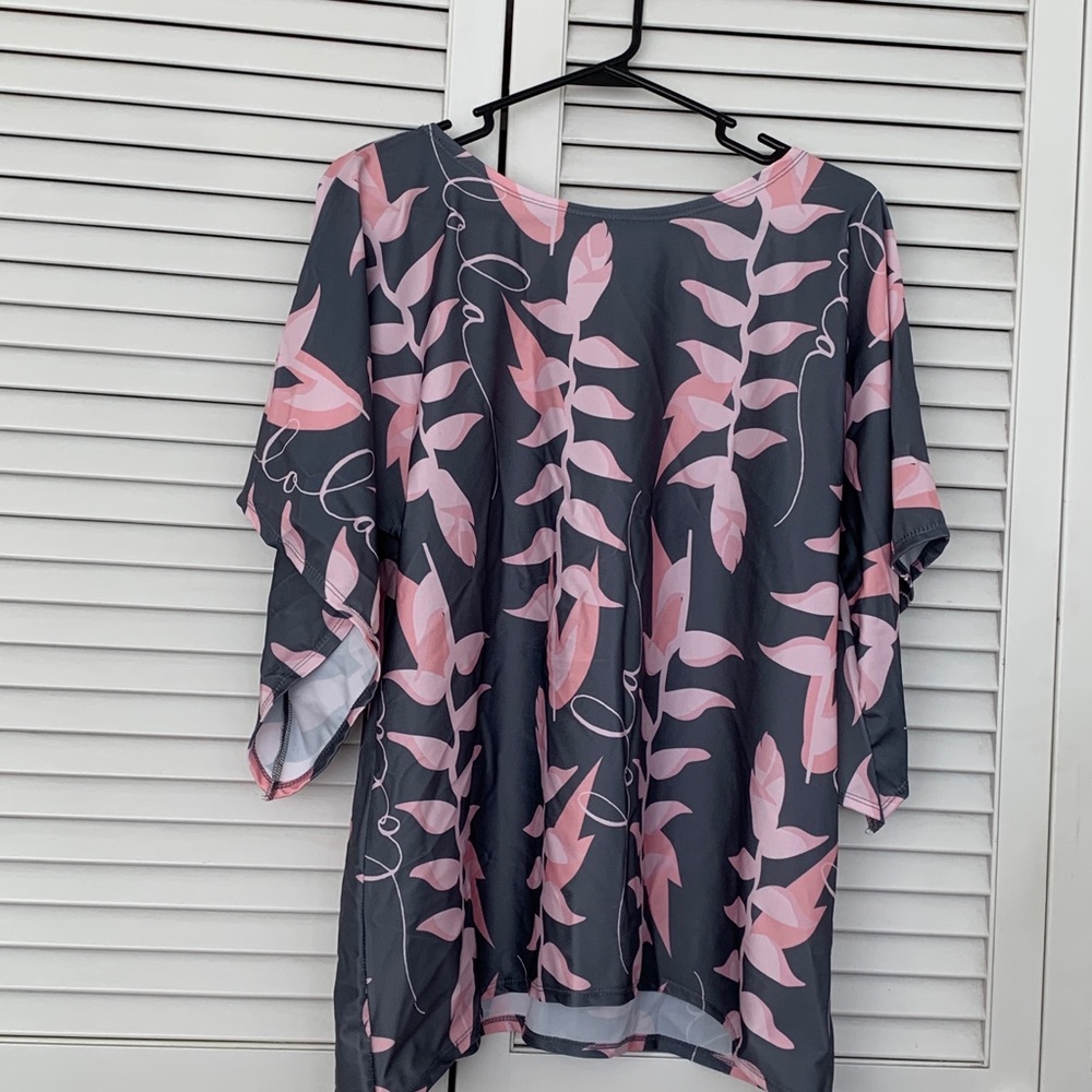 Heliconia tiffany blouse by simply sisters
